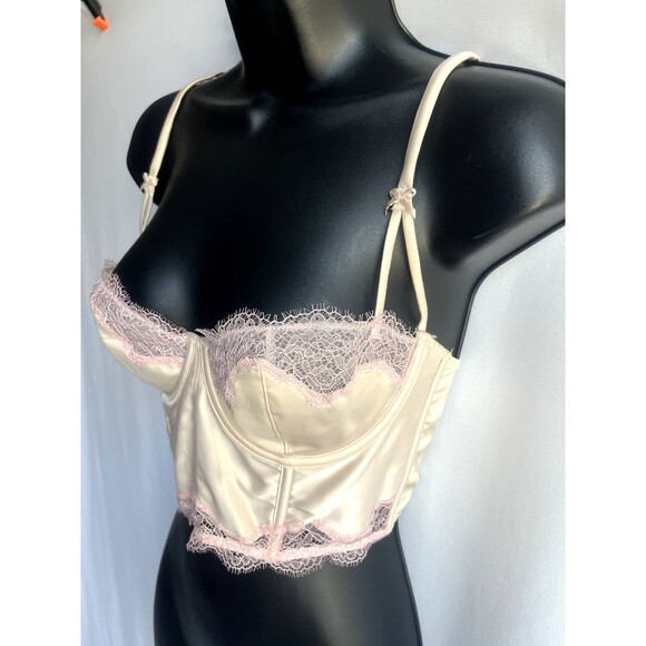 Victoria's Secret Cream Satin Corset Balconette Bra Pink Lace Trim Size 32D Cute - Picture 3 of 10
